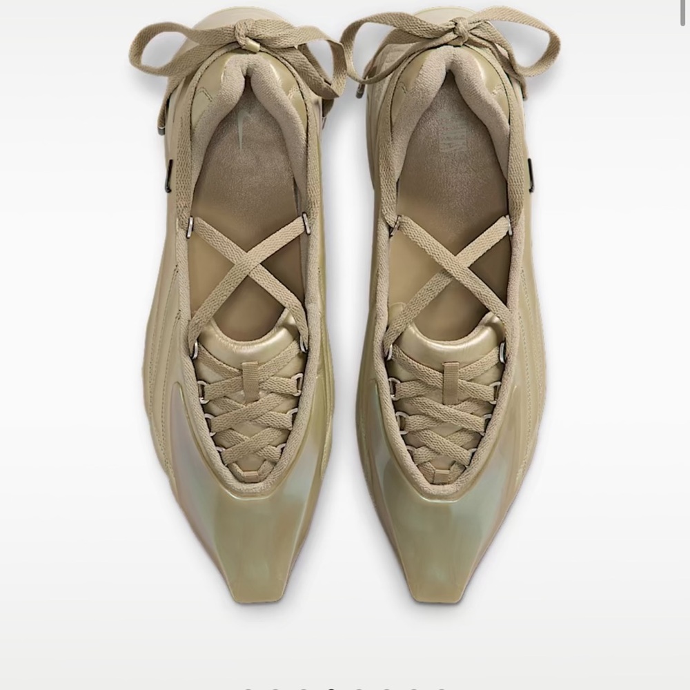 NIKE Women’s KNWLS